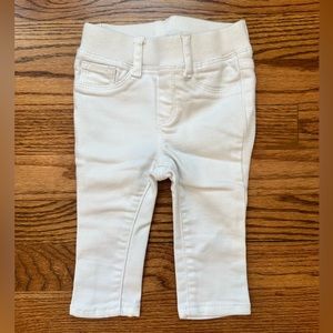 GAP - White Skinny Jeans